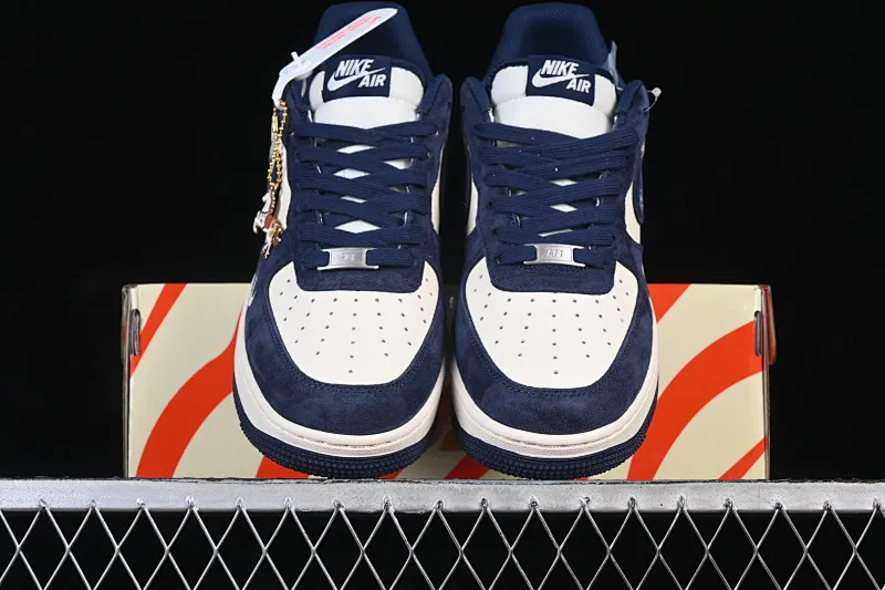 All categories Nk Air Force 1 Air Force series Nk Air Force 1 Low Air Force low-top Nike Air Force 1'07 Low Year of the Horse limited edition Navy blue Prancing Horse Air Force 1 low-top casual sneakers XD0028-013